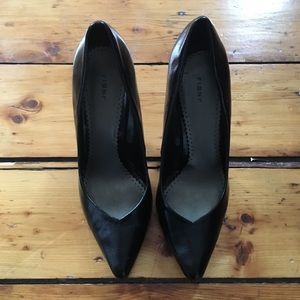 Fioni Black Pointed Toe Heels Size 7.5W